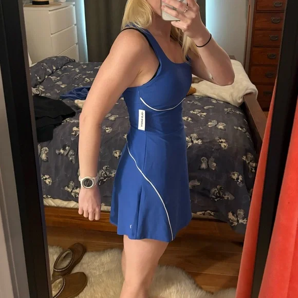 Old Navy women’s activewear dress - Picture 5 of 5